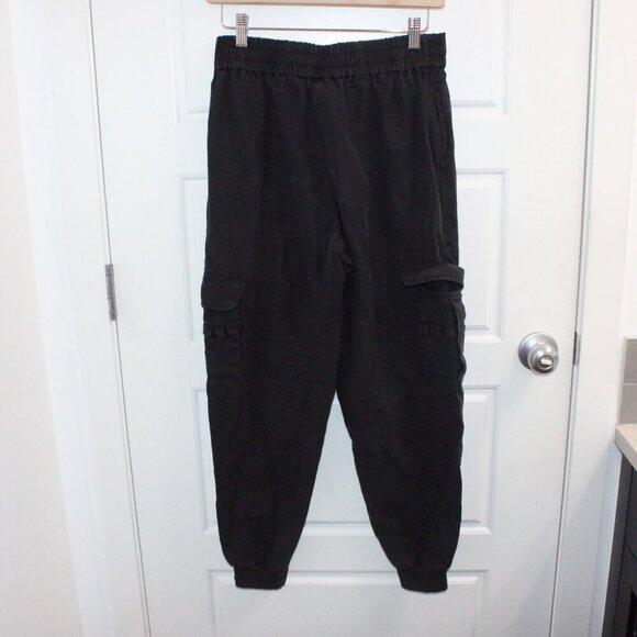 3/$30 Alice & Olivia Classics Black Cargo Pant Size Small - Picture 3 of 3